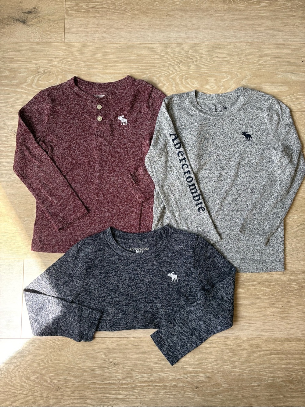 Abercrombie Kids 5/6 Long Sleeve Tees